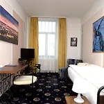 Brioni Boutique 4*