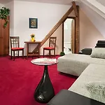 Brioni Boutique 4*